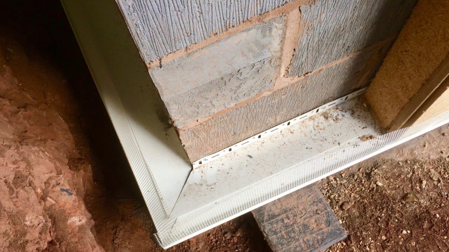 Material in action.

Here you can see the UdiBASE variable base profiles being used with the UdiRECO wood fibre insulation. This allows the UdiRECO to be installed, tightened and levelled and then have the outer drip section pushed firmly up against the face of the boards.